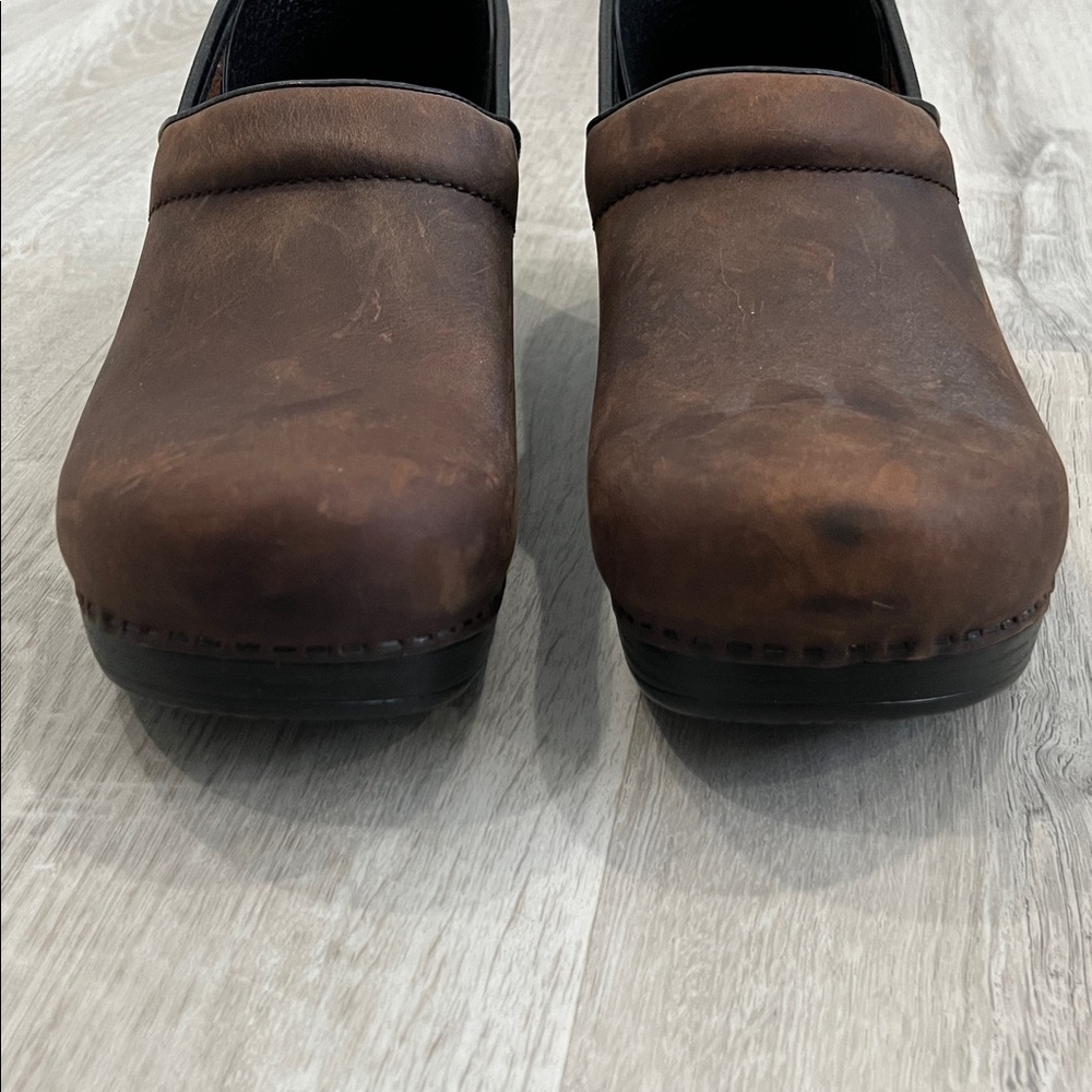 Dansko Brown Leather Clogs 40 - Picture 5 of 13